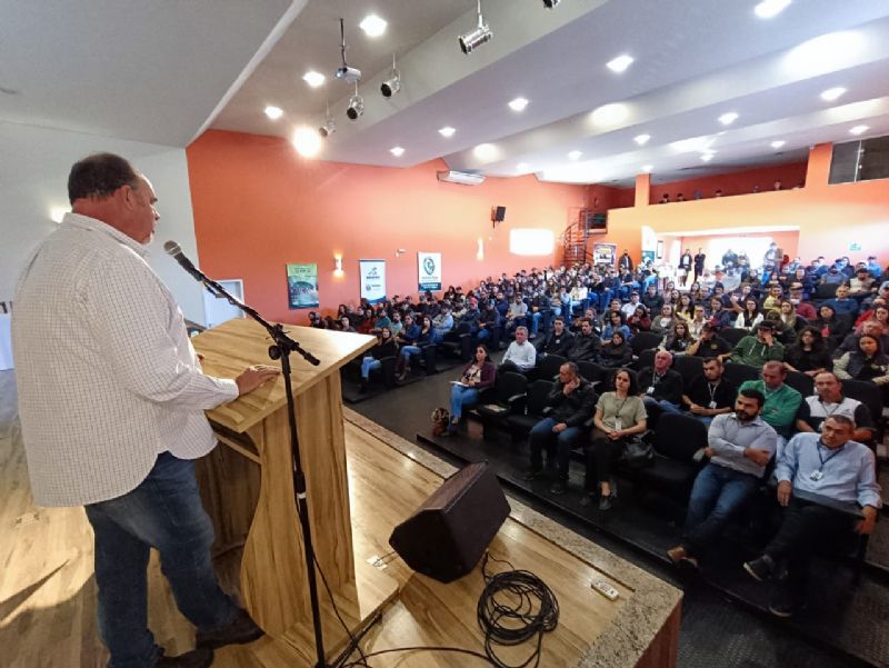 CSA Guarapuava reúne mais de 200 pessoas para debater a sanidade animal no Paraná