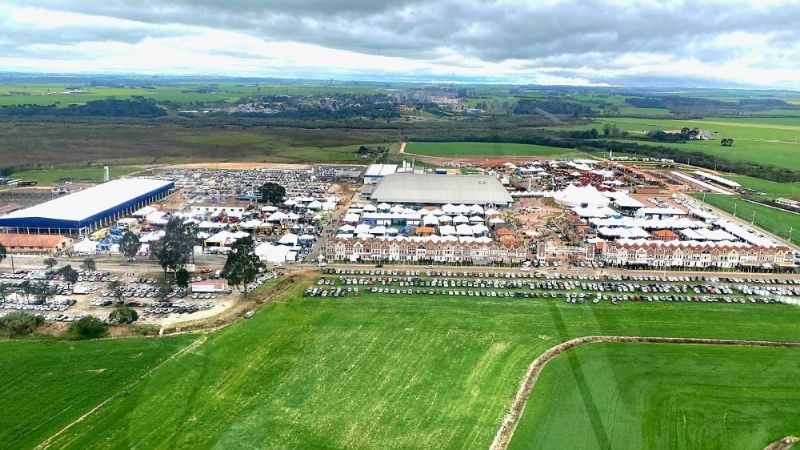 Sistema FAEP/SENAR-PR e Sindicato Rural organizam cavarana técnica ao Agroleite 2024