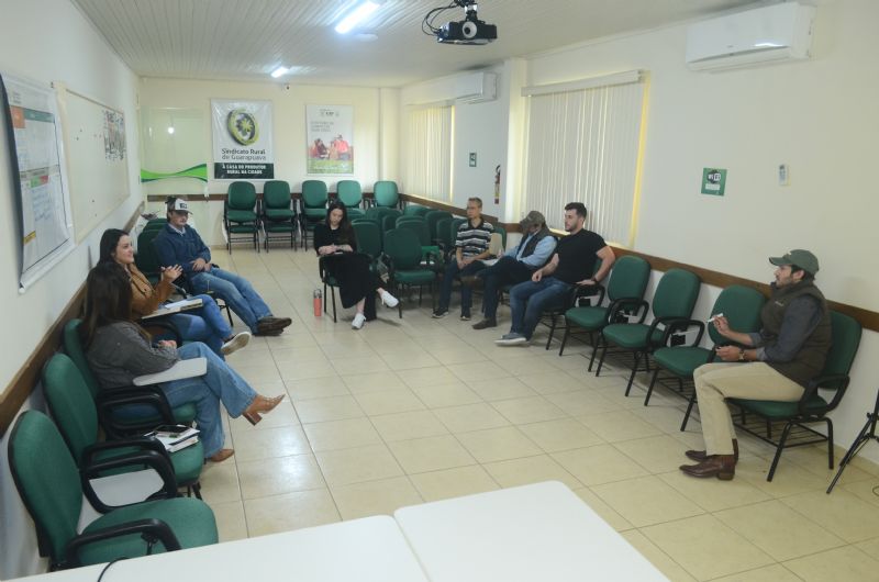 Jovens debatem papel da Comissão Jovem do Sindicato Rural de Guarapuava