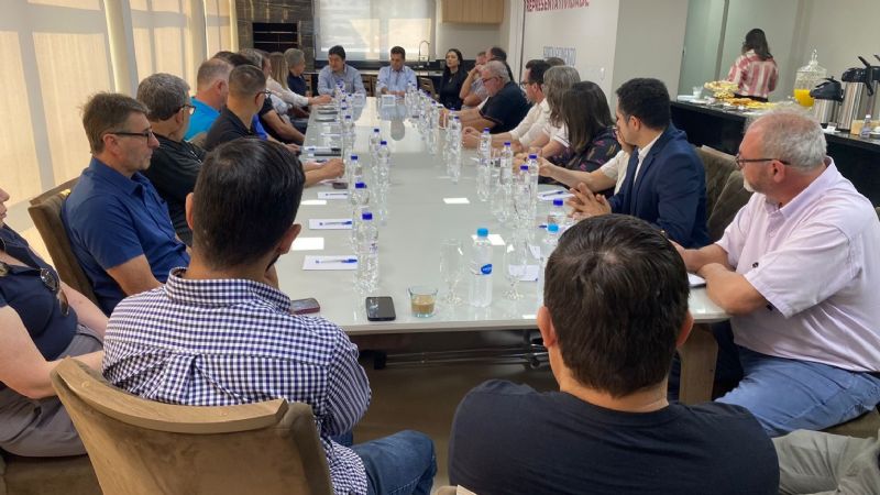Sindicato Rural participa de reunião de lideranças do setor econômico com prefeito eleito, Baitala, e vice, Rosângela Virmond